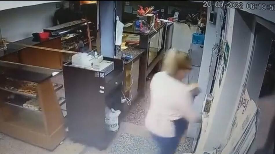 Captura video, cámaras de seguridad de panadería en Loma Hermosa