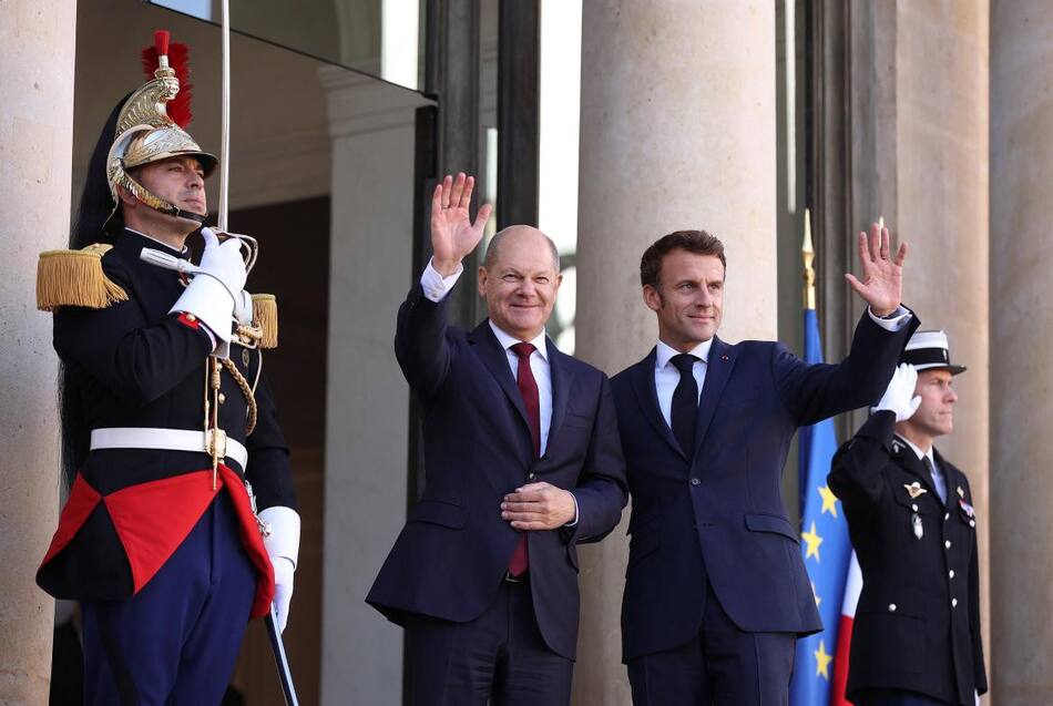 Emmanuel Macron, presidente francés, y Olaf Scholz canciller alemán_Reuters
