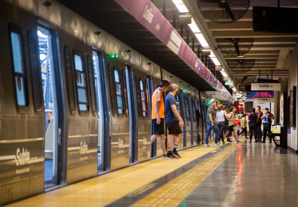 Transporte público, subte. Foto: NA
