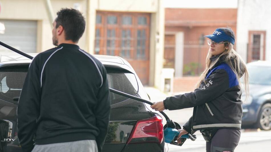 Aumento de combustibles. Foto: NA